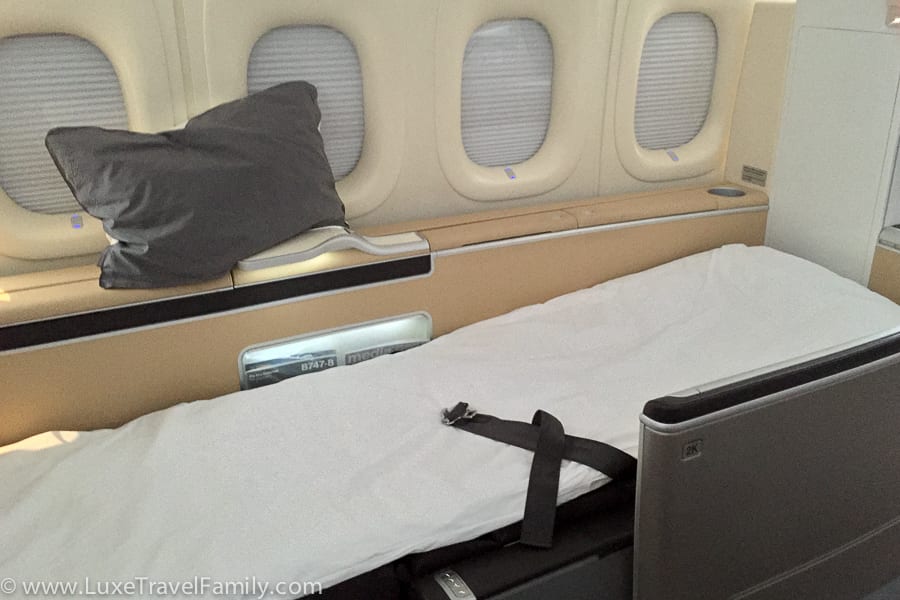 Lufthansa First Class 747-8i turndown flat bed