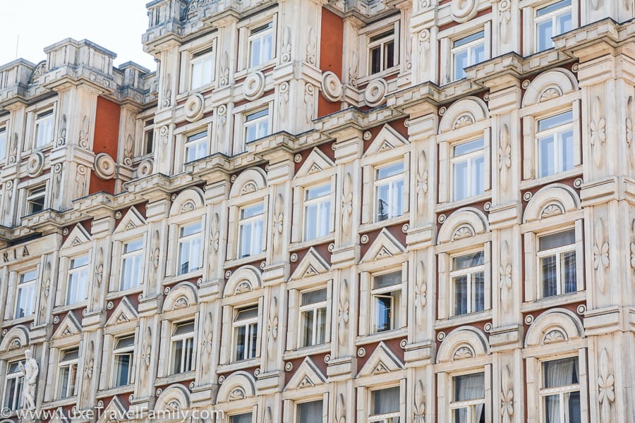 Rhondocubist Adria Palace Prague