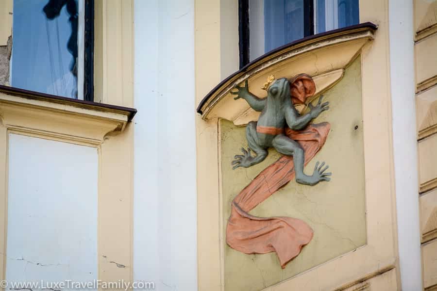 Frog-Prince-Novak-Department-Store-Prague