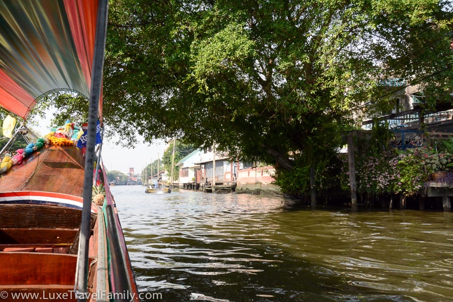CharmingExplore Bangkok by Long Tail boat and visit Thonburi