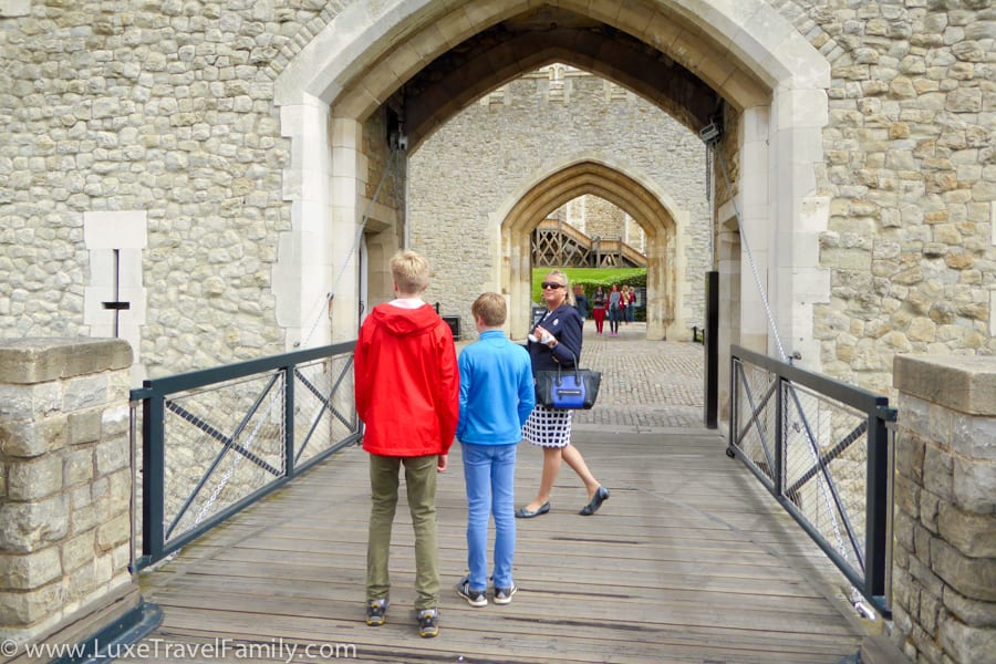 Sarah Jane docent Context Travel Tower of London
