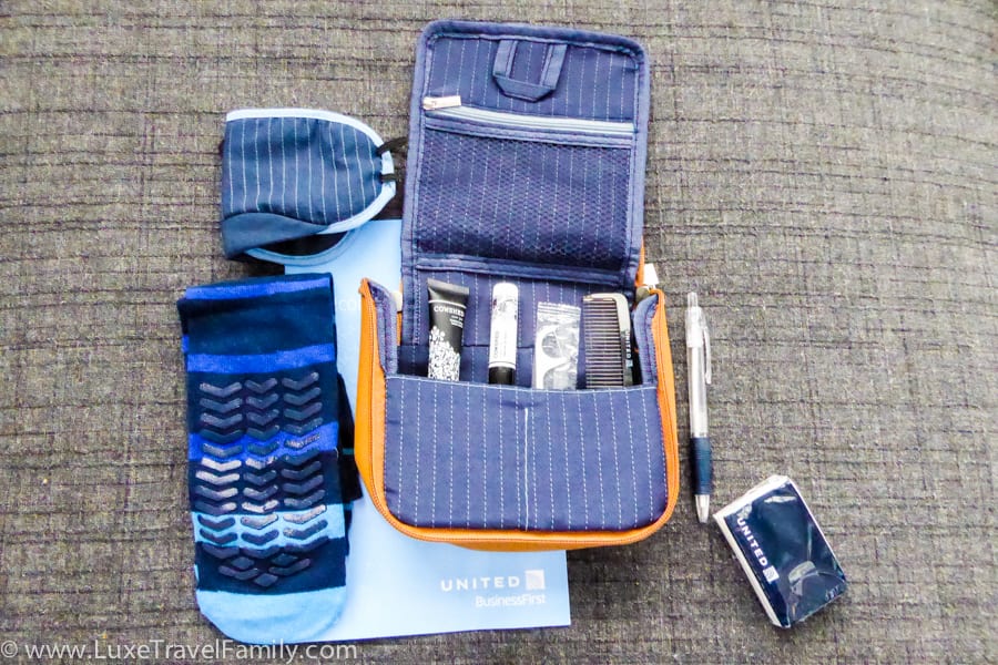 Amenity kit BusinessFirst on a United Airlines Dreamliner