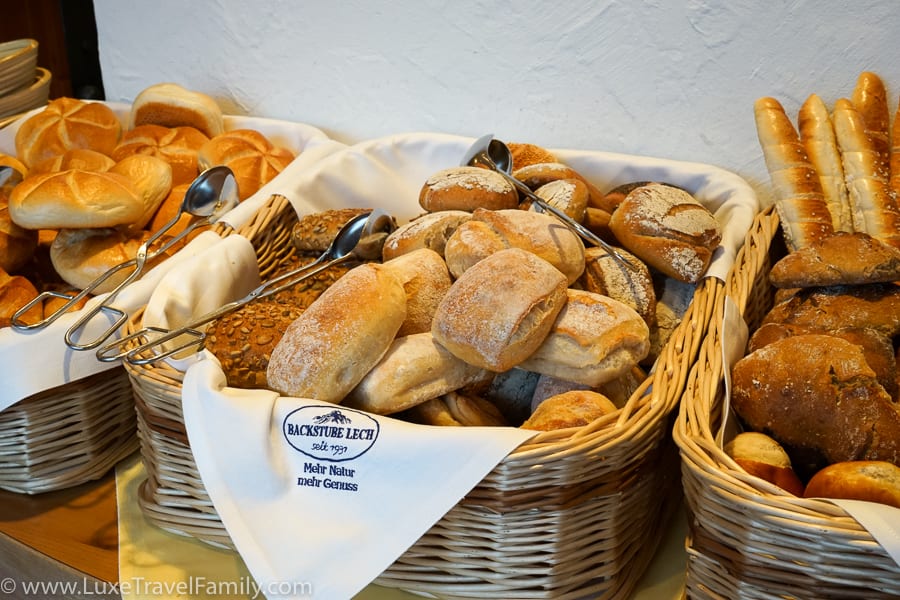 family hiking Lech Backstube Lech