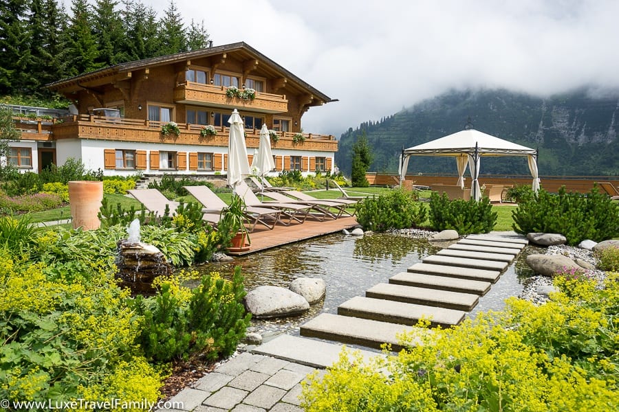 burg vital resort oberlech summer terrace