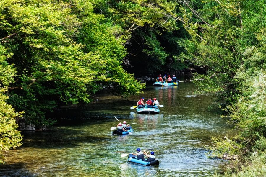 river paddling family adventure in Zagori Greece